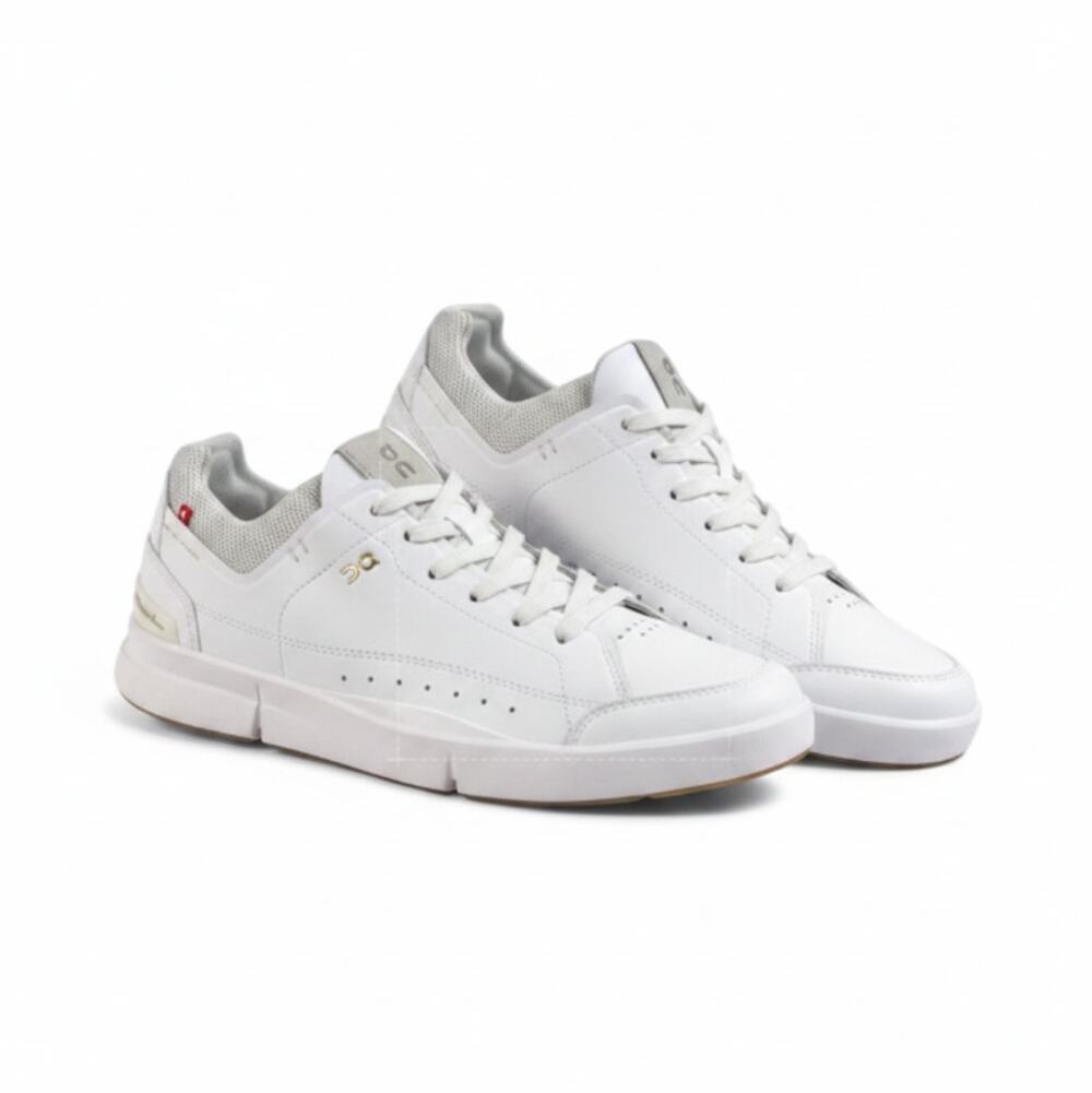 ON The Roger Centre Court Sneaker Tennis Shoe W's 9 White Classic Timeless NWOB